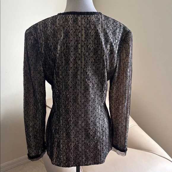 Elegant Black Lace Women's Top ( Vintage ) - Picture 3 of 11